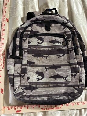 Gray Shark-Print Men's Backpack - Casual Everyday Bag